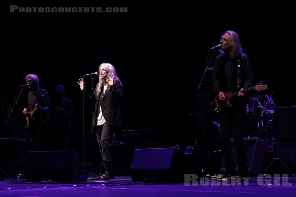 PATTI SMITH - 2021-10-08 - PARIS - Grand Rex - 